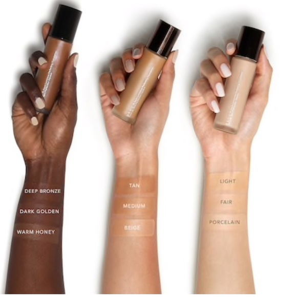 BECCA Aqua Luminous Perfecting Foundation - Picture 2 of 4